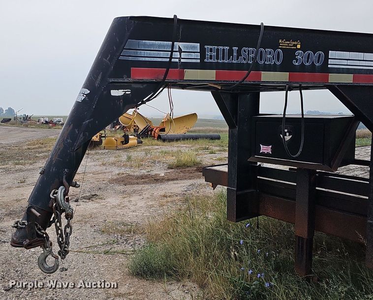 image for item DQ0294 2000 Hillsboro 300  equipment trailer