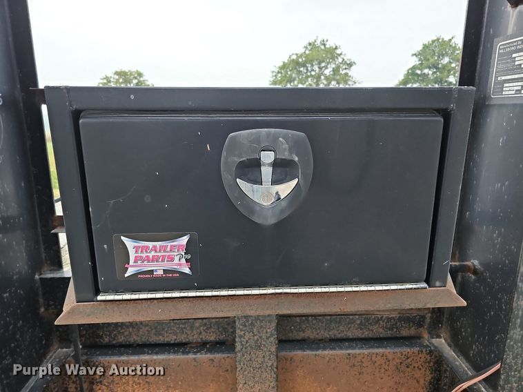 image for item DQ0294 2000 Hillsboro 300  equipment trailer