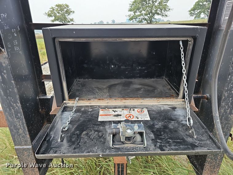 image for item DQ0294 2000 Hillsboro 300  equipment trailer