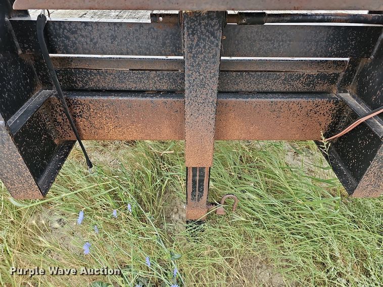 image for item DQ0294 2000 Hillsboro 300  equipment trailer