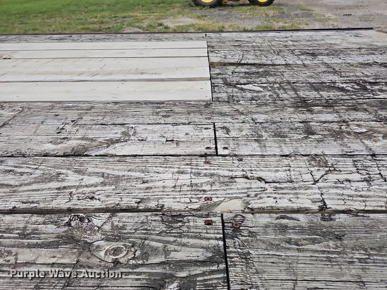 image for item DQ0294 2000 Hillsboro 300  equipment trailer