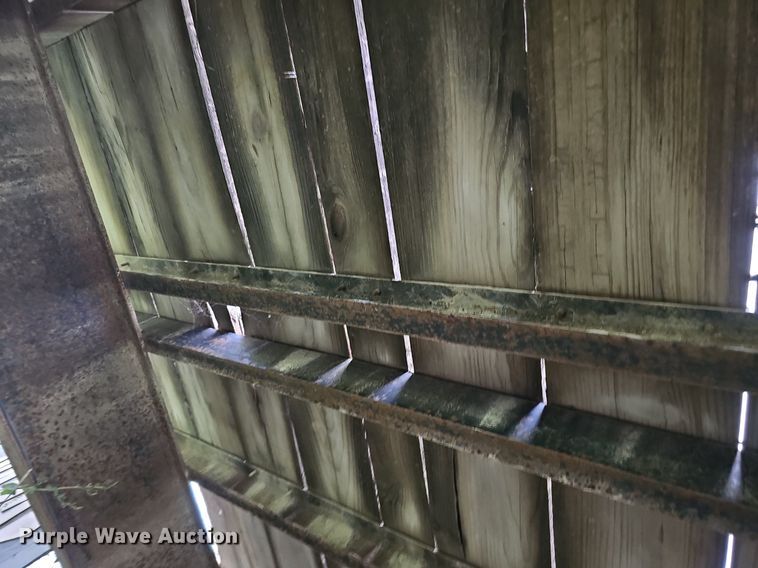 image for item DQ0294 2000 Hillsboro 300  equipment trailer