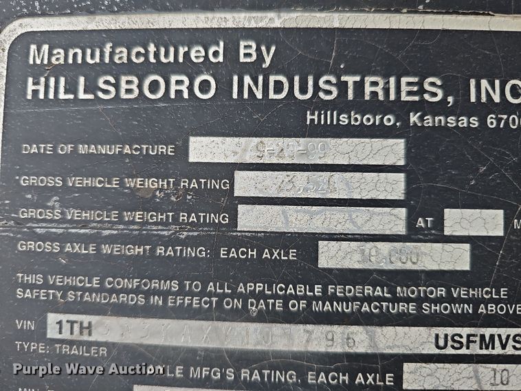 image for item DQ0294 2000 Hillsboro 300  equipment trailer