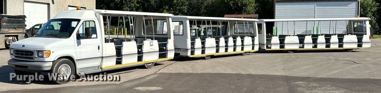 image for item DQ7358 2001 Ford E350  tram