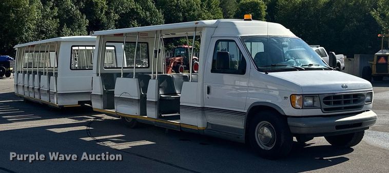 image for item DQ7358 2001 Ford E350  tram