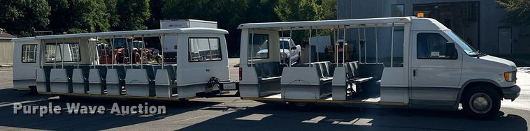 image for item DQ7358 2001 Ford E350  tram