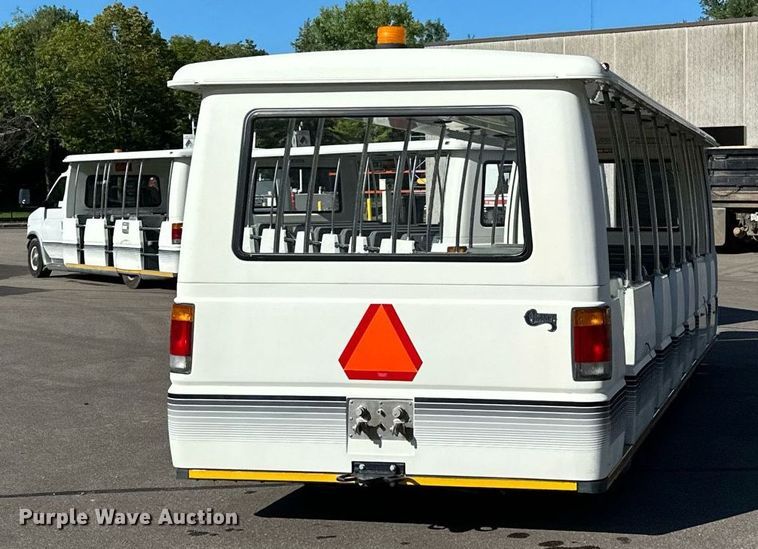 image for item DQ7358 2001 Ford E350  tram