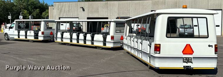 image for item DQ7358 2001 Ford E350  tram
