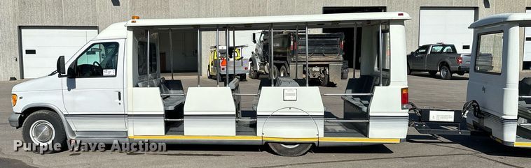 image for item DQ7358 2001 Ford E350  tram