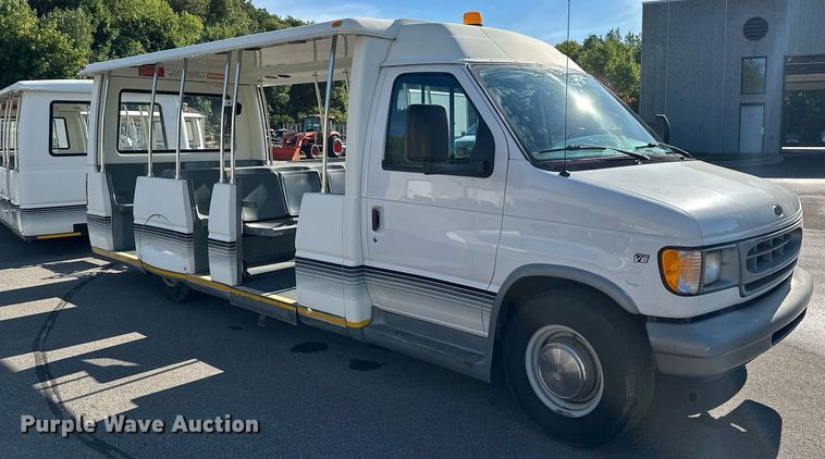 image for item DQ7358 2001 Ford E350  tram