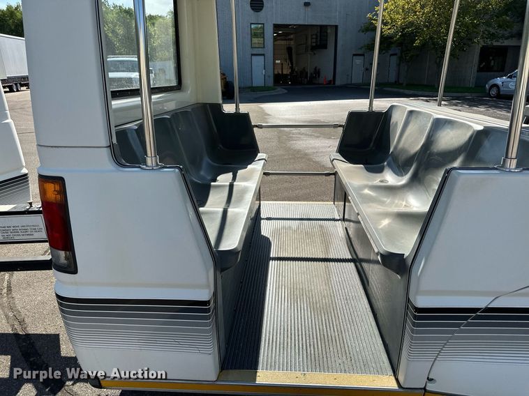 image for item DQ7358 2001 Ford E350  tram