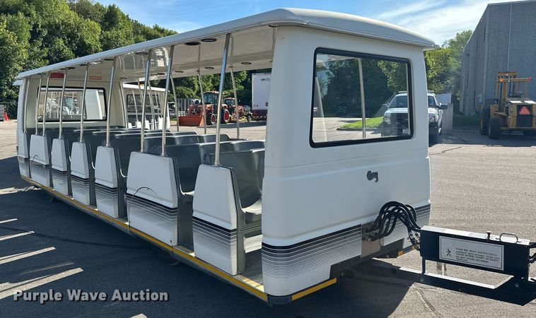 image for item DQ7358 2001 Ford E350  tram