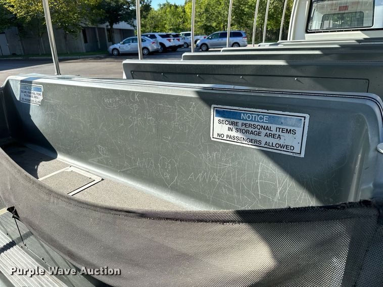 image for item DQ7358 2001 Ford E350  tram