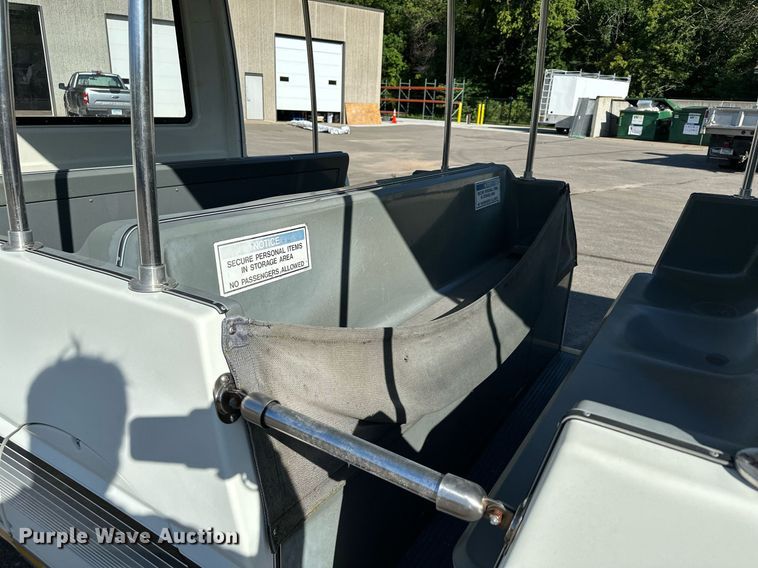 image for item DQ7358 2001 Ford E350  tram