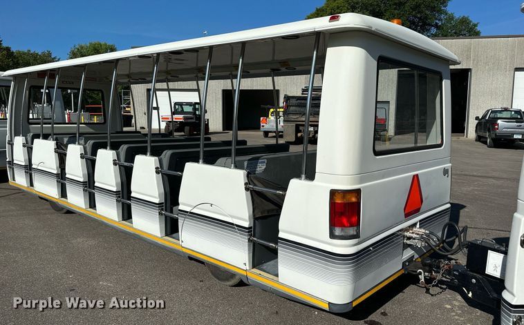 image for item DQ7358 2001 Ford E350  tram