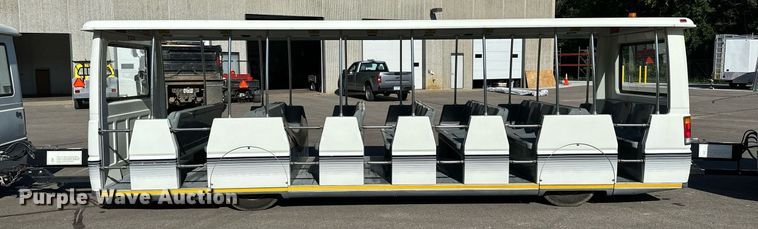 image for item DQ7358 2001 Ford E350  tram