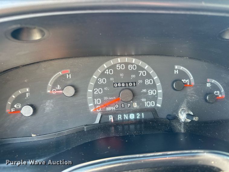 image for item DQ7358 2001 Ford E350  tram