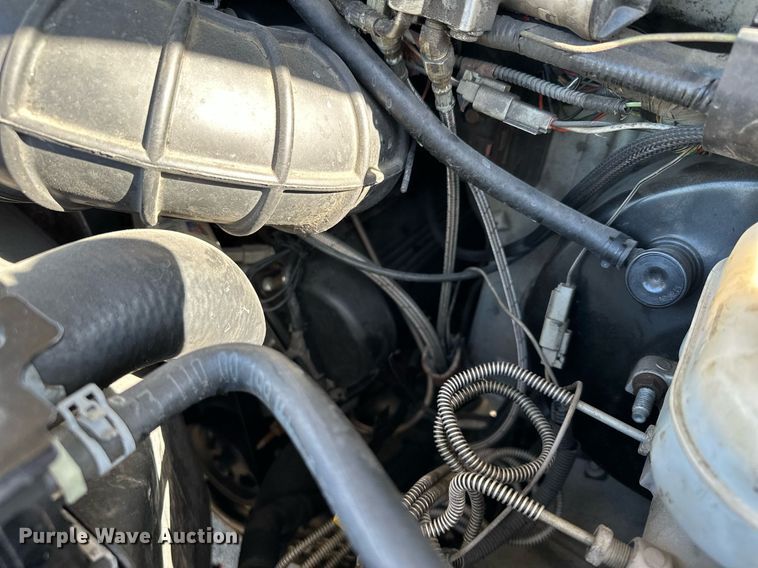 image for item DQ7358 2001 Ford E350  tram