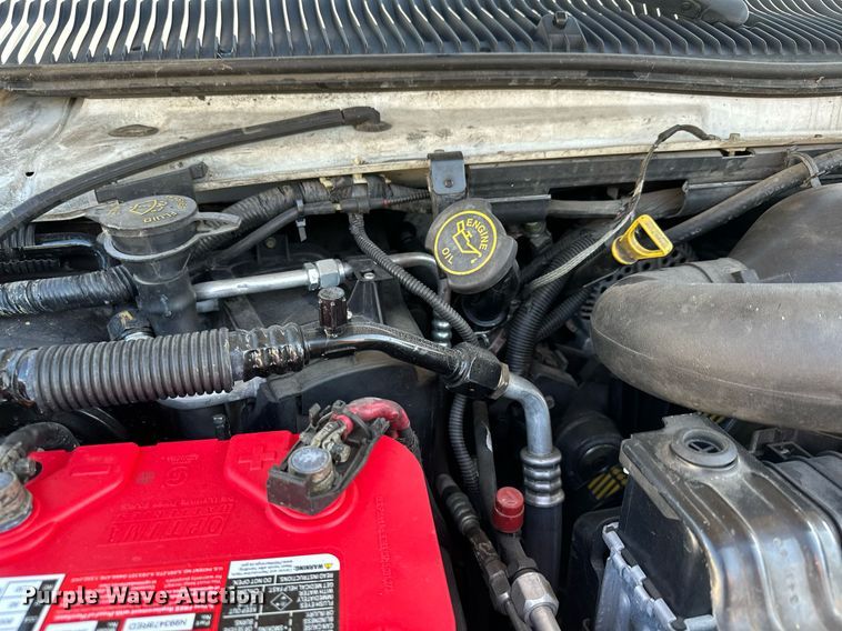 image for item DQ7358 2001 Ford E350  tram