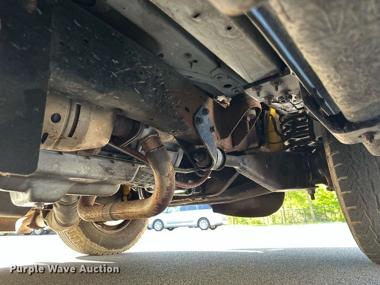 image for item DQ7358 2001 Ford E350  tram