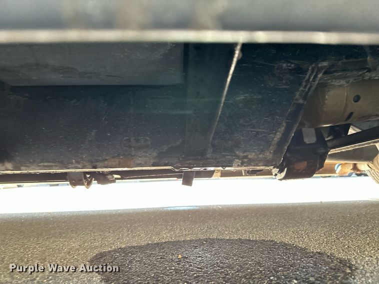 image for item DQ7358 2001 Ford E350  tram