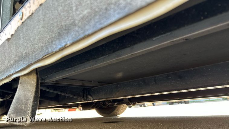 image for item DQ7358 2001 Ford E350  tram