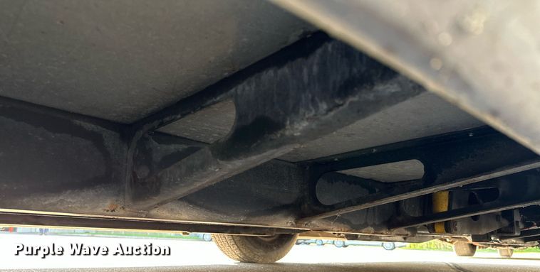 image for item DQ7358 2001 Ford E350  tram