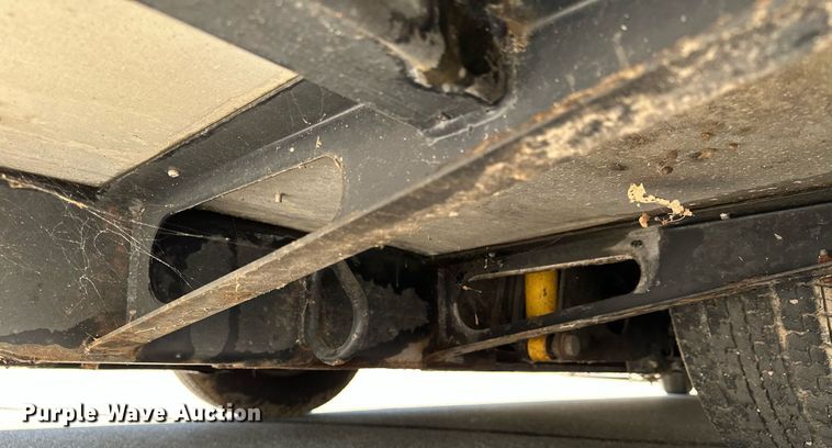 image for item DQ7358 2001 Ford E350  tram