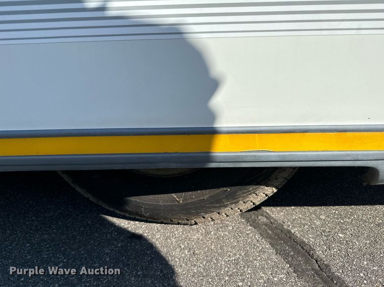 image for item DQ7358 2001 Ford E350  tram