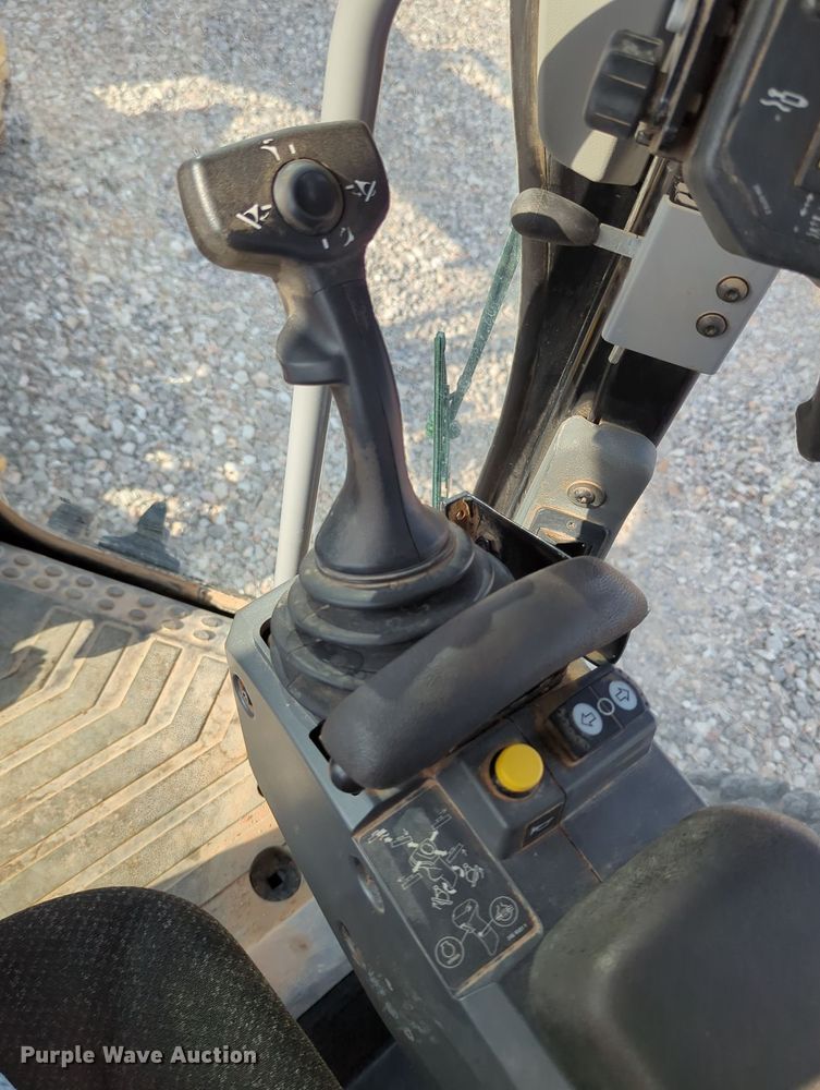 image for item DR6994 2016 Caterpillar 140M3  motor grader