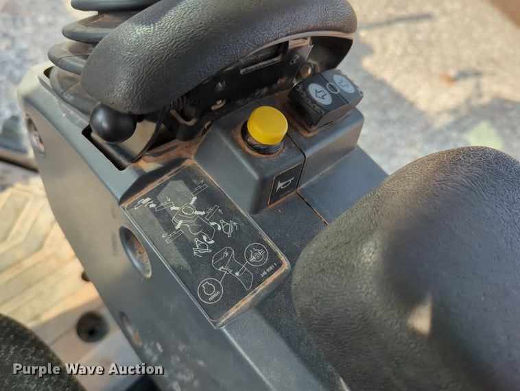 image for item DR6994 2016 Caterpillar 140M3  motor grader