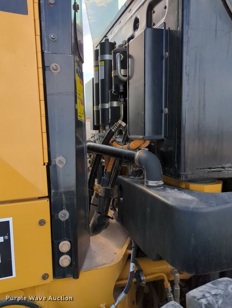 image for item DR6994 2016 Caterpillar 140M3  motor grader