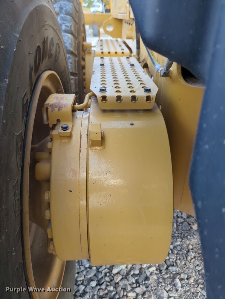 image for item DR6994 2016 Caterpillar 140M3  motor grader