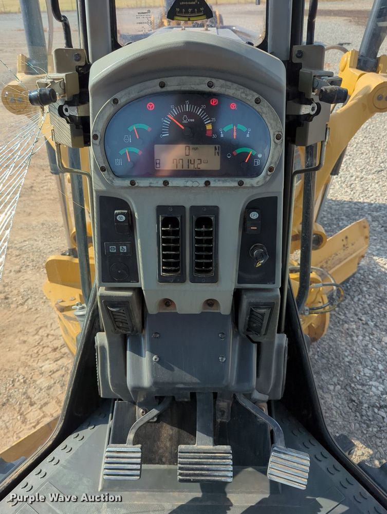 image for item DR6995 2013 Caterpillar 12M2 VHP Plus  motor grader