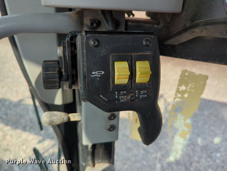 image for item DR6995 2013 Caterpillar 12M2 VHP Plus  motor grader