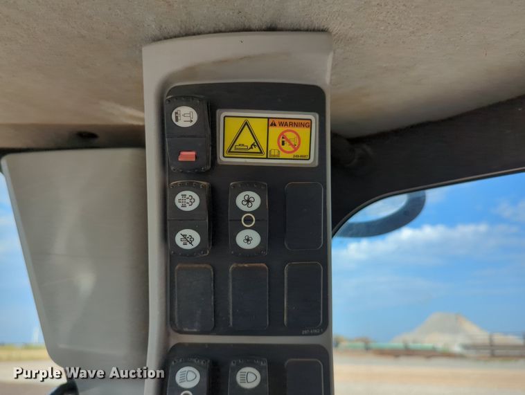 image for item DR6995 2013 Caterpillar 12M2 VHP Plus  motor grader