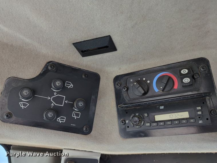 image for item DR6995 2013 Caterpillar 12M2 VHP Plus  motor grader