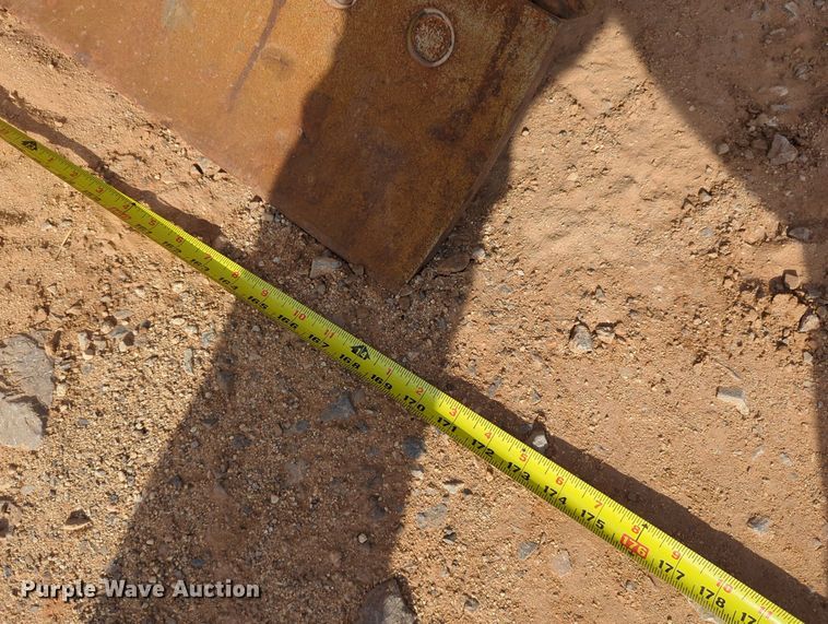 image for item DR6995 2013 Caterpillar 12M2 VHP Plus  motor grader