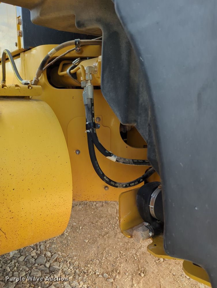 image for item DR6995 2013 Caterpillar 12M2 VHP Plus  motor grader