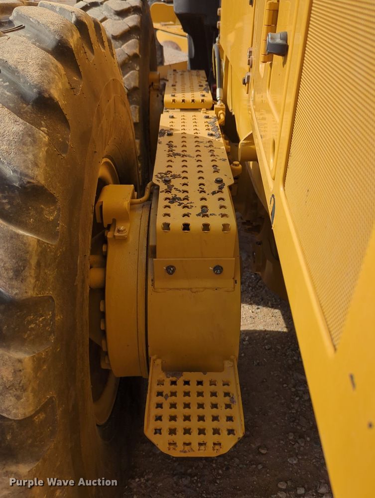 image for item DR6995 2013 Caterpillar 12M2 VHP Plus  motor grader