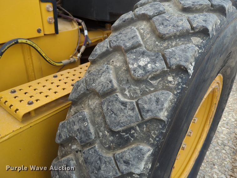 image for item DR6995 2013 Caterpillar 12M2 VHP Plus  motor grader