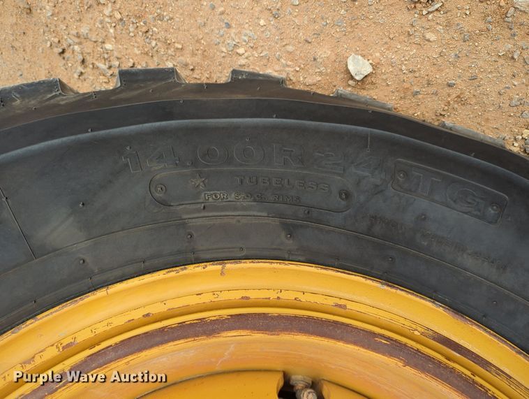 image for item DR6995 2013 Caterpillar 12M2 VHP Plus  motor grader