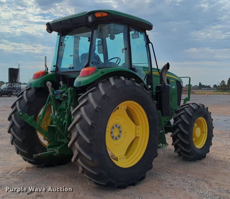 image for item DR6996 2017 John Deere 6120E  MFWD tractor