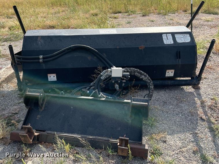 image for item DR6998 John Deere BA84  skid steer broom