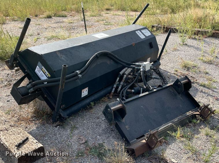 image for item DR6998 John Deere BA84  skid steer broom