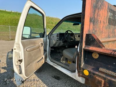 image for item DS2241 2002 Chevrolet Silverado 3500  dump bed pickup truck
