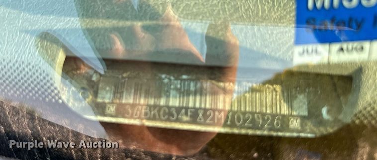 image for item DS2241 2002 Chevrolet Silverado 3500  dump bed pickup truck