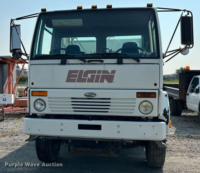 image for item DS2242 2007 Sterling SC8000  street sweeper