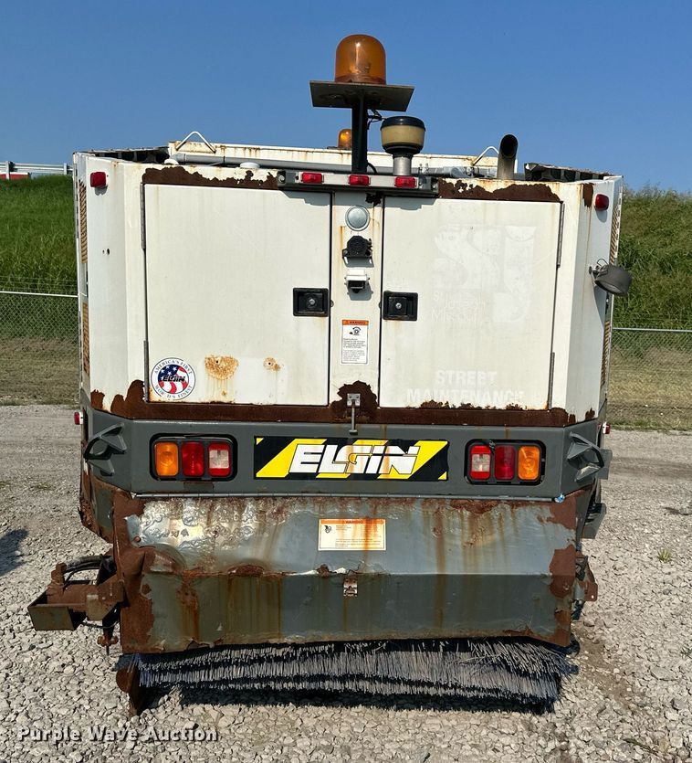 image for item DS2242 2007 Sterling SC8000  street sweeper