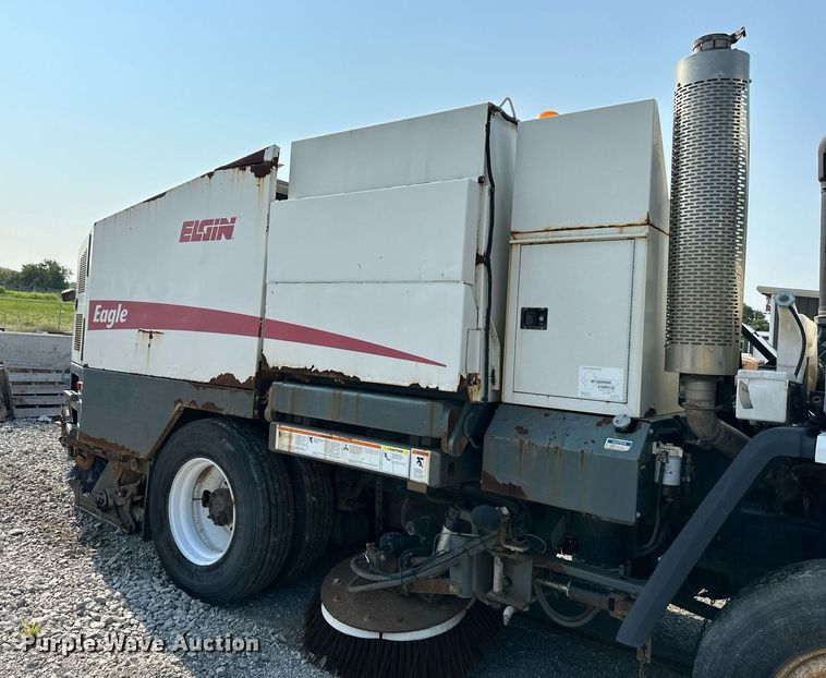 image for item DS2242 2007 Sterling SC8000  street sweeper